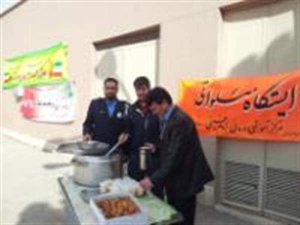 برپایی ایستگاه صلواتی در مرکز آموزش درمانی امام خمینی(ره)