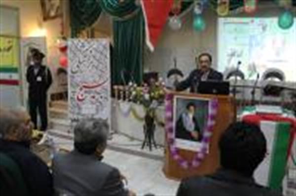 برگزاری جشن بزرگ انقلاب اسلامی در مرکز آموزشی درمانی امام خمینی (ره) کرمانشاه