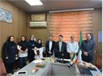 تجلیل مدیر مرکز آموزشی درمانی امام خمینی(ره) کرمانشاه از تلاشگران حوزه بینایی‌سنجی
