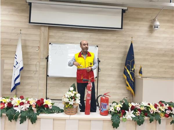 برگزاری کارگاه تخصصی «آتش‌نشانی» در مرکز آموزشی‌درمانی امام خمینی(ره) کرمانشاه