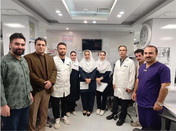 بازدید رئیس مرکز آموزشی‌ درمانی امام خمینی(ره) کرمانشاه از بخش‌های مختلف بیمارستان در شرایط حساس