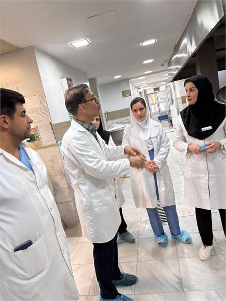 بازدید میدانی مدیر خدمات پرستاری از آشپزخانه مرکز آموزشی درمانی امام خمینی(ره) کرمانشاه