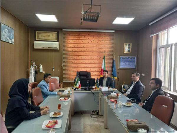 توسعه همکاری‌های علمی و فنی مرکز امام خمینی(ره) کرمانشاه و دانشگاه صنعتی کرمانشاه در حوزه تجهیزات پزشکی