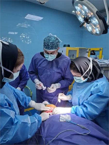 نجات جان بیمار: جراحی فوق حیاتی در بیمارستان امام خمینی(ره) کرمانشاه