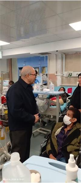 بازدید مشاور رئیس دانشگاه در امور بیماری های خاص و صعب العلاج از بخش دیالیز بیمارستان امام خمینی (ره) کرمانشاه