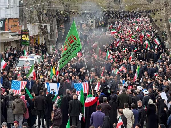 حضور پرشور پرسنل مرکز آموزشی  درمانی امام خمینی(ره) کرمانشاه در راهپیمایی روز جهانی قدس 🔻
